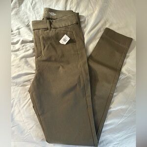Green skinny jeans size 4 tall